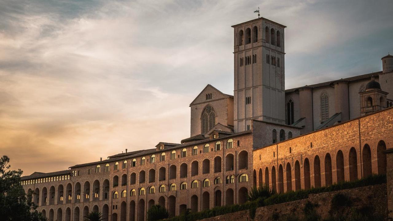 Ogni Finestra E Un Quadro - Appartamento Ad Assisi Luaran gambar