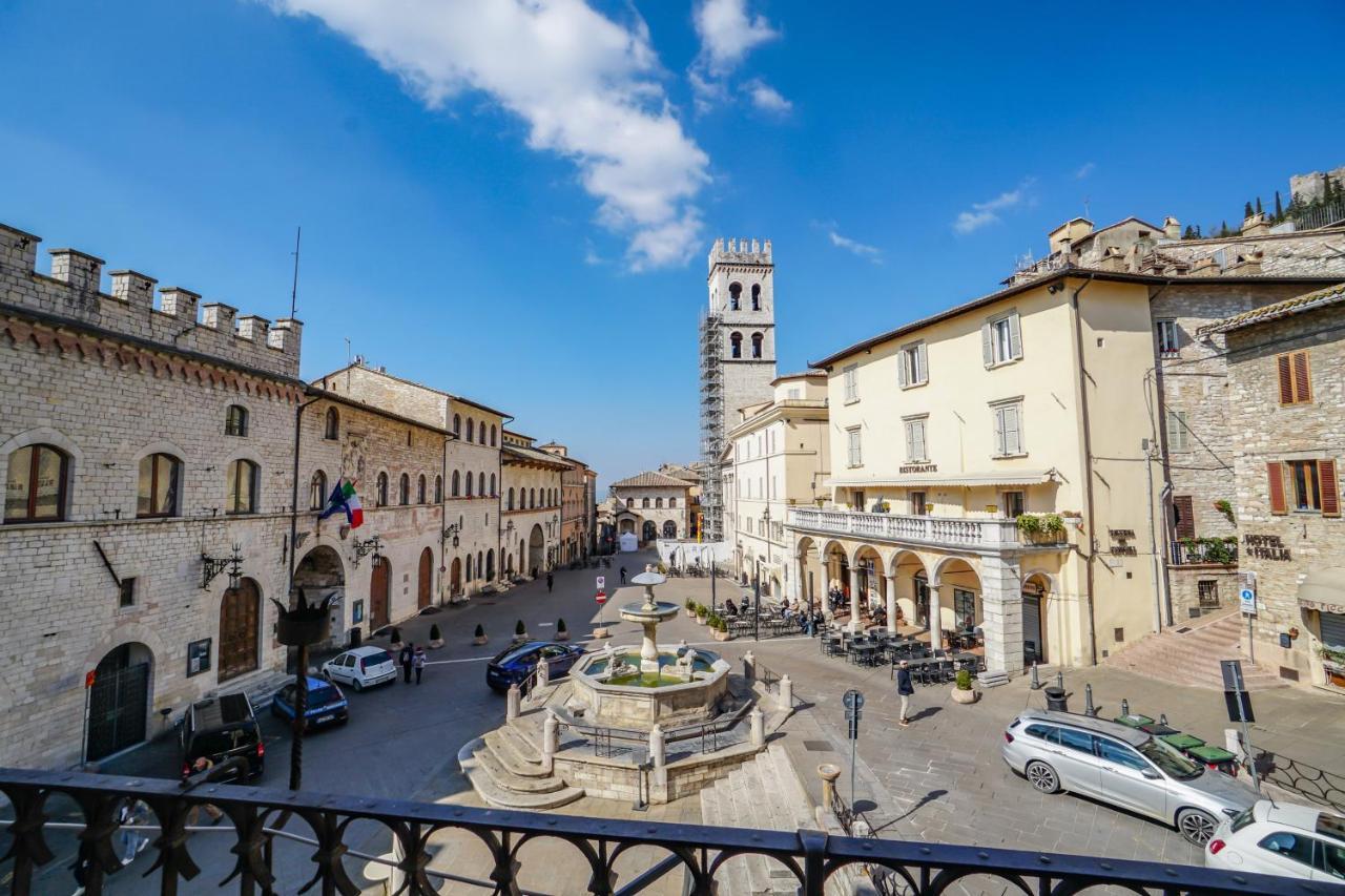 Ogni Finestra E Un Quadro - Appartamento Ad Assisi Luaran gambar