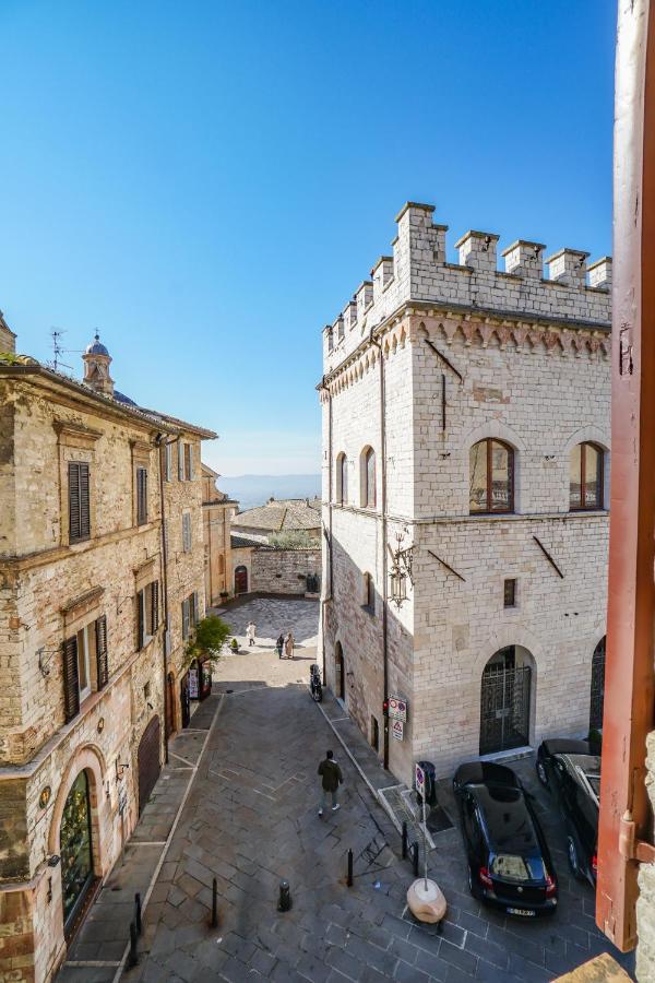 Ogni Finestra E Un Quadro - Appartamento Ad Assisi Luaran gambar