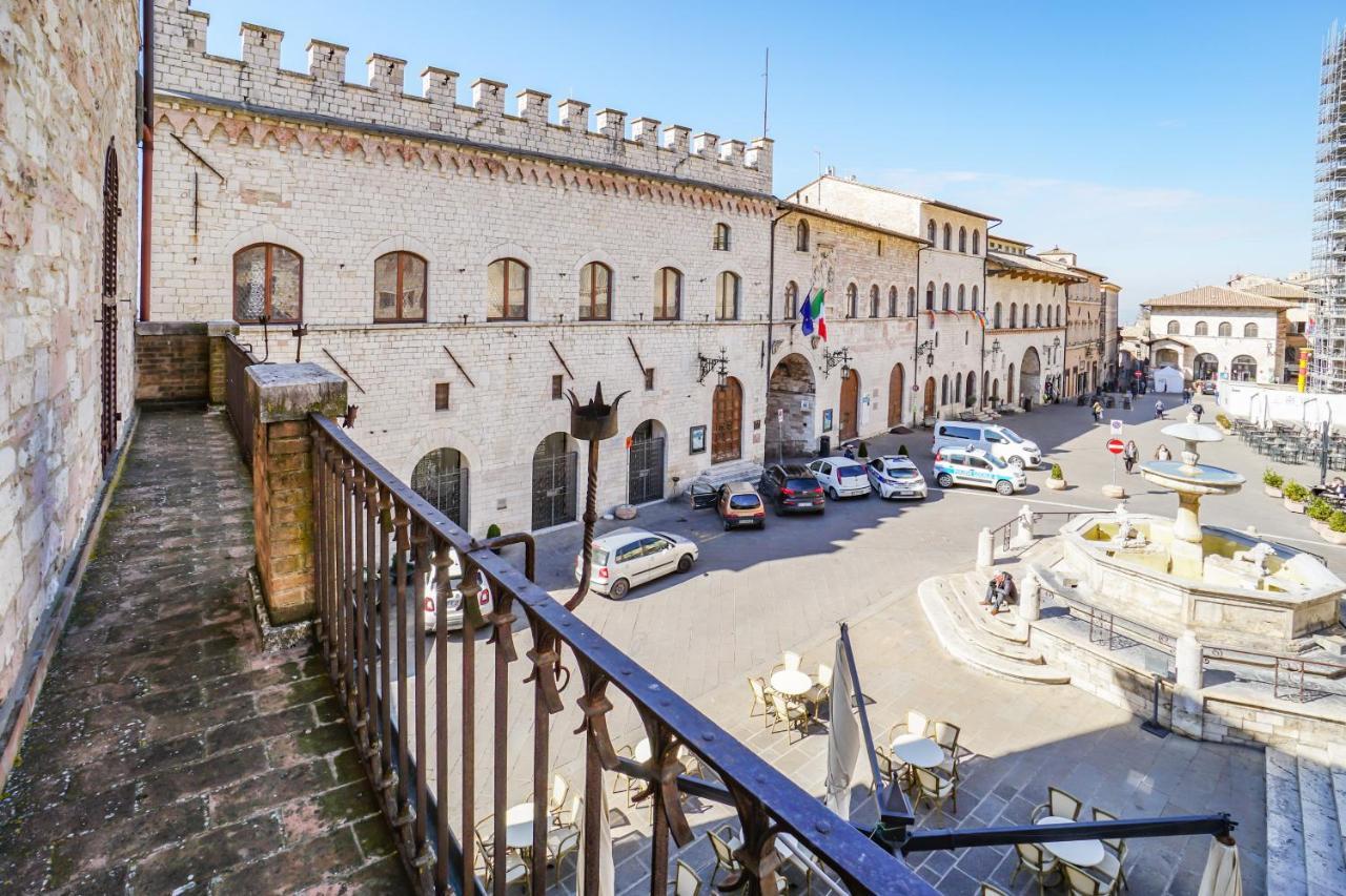 Ogni Finestra E Un Quadro - Appartamento Ad Assisi Luaran gambar