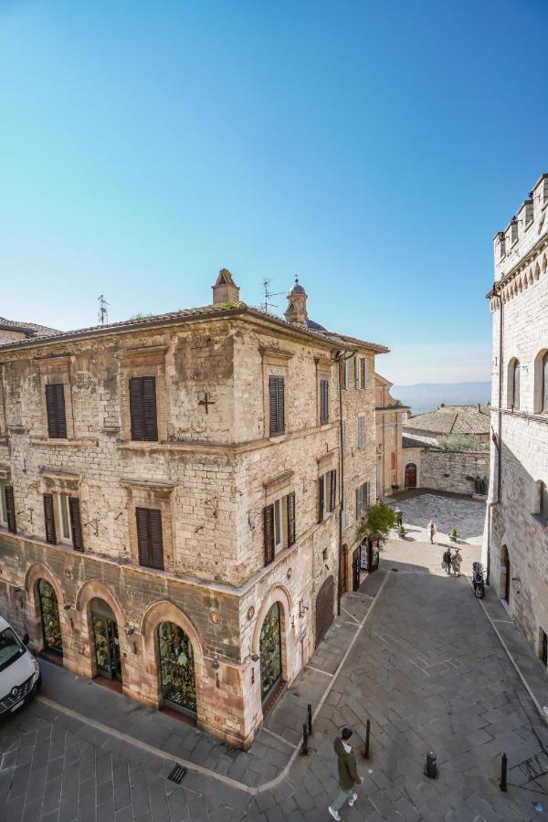 Ogni Finestra E Un Quadro - Appartamento Ad Assisi Luaran gambar